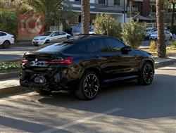 بی ئێم دەبڵیو X4